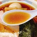 煮干鰮らーめん 圓 - スープ