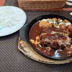 ミエル - 料理写真:極上デミグラスソースハンバーグ