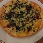 デリカトガクシ - ヅケ鮪&長芋･焼海苔ピザ1,100円