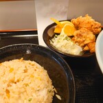 道産子 - 2023年７月　半炒飯と唐揚げ２個