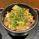 Kakuresakaba Tomoshibi - 海鮮漬け丼(溶き卵、胡麻ワサビ醤油がけ)