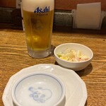 ろばた大助本店 - 生ビール アサヒスーパードライ＋お通し