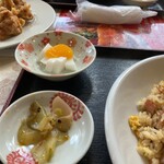 中国料理 明珠酒家 - 搾菜と杏仁豆腐