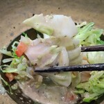 レヴォ - 〜大越中バイ〜富山湾の大バイ貝、レタス、トマト、オリーブを乗せて