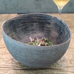 レヴォ - 〜月の輪熊〜クマの赤身肉、瑞、つる紫、薄紅葵、ハチミツのジュレ