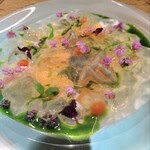 レヴォ - 〜鱧〜ハモをジュレ、ウニ、ジャガイモペースト、モロヘイヤペースト、山菜添え