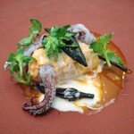 レヴォ - 〜赤烏賊〜赤烏賊の中にボタン海老を詰め、海老ソースと生山菜