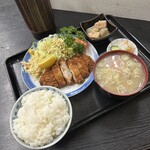 Udaya - 前回行った時の写真も出てきた。トンカツ定食