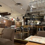 kawara CAFE＆DINING - 店内