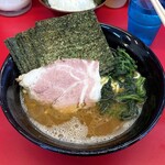 家系ラーメン 佐々喜家 - ラーメン750円麺硬め。海苔増し100円。