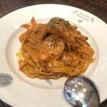 タヴェルナハンバーグ - テナガエビのトマトクリームパスタ(リングイネ)