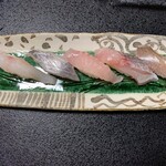 鮨よし - 左から  あら、タチウオ、キジハタ、アジ、子鯛の昆布締め