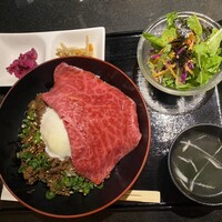 個室焼肉 富士門 恵比寿 - 【期間限定】
                    ⭐️ 和牛丼御膳¥1.480→¥999
                    　※ご飯大盛り無料
                    　※キャッシュレス決済可