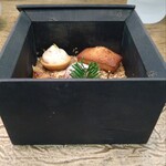 レヴォ - 〜焼き菓子〜ゴマのフィナンシェ、シューアイス、ムースタルト、アップルパイ