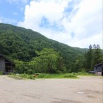 レヴォ - 2023.7外観（レストラン横）