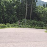 レヴォ - 2023.7通りからL‘evoへ入る道