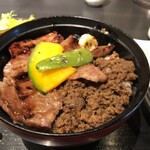 Yakiniku Tomihisa - 2023/7/7 ランチで利用。和牛そぼろカルビ丼セット(1,100円)