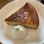 コンティーゴ - 料理写真:カモミールティーチーズケーキ