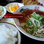 かおるちゃんらーめん - ミニラーメン餃子セット