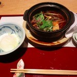 京懐石 美濃吉 - 特選霜降り和牛と松茸のすき焼き、淡路玉葱、九条葱、水菜、豆富