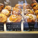 Daily's muffin - 店内のマフィン