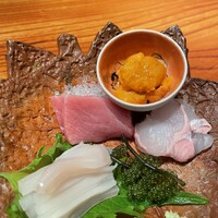 はなれ 味重 - 雲丹　トロ　ヒラメ　活イカ