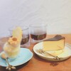ポロキコーヒー - エルサルバドル　ドンハイメ　パカス　ハニー(￥600)
、白桃のバスクチーズケーキ(￥600)
・エチオピア　チェルベサ(￥600)
、レモンとココナッツの向日葵ムース(￥600)。