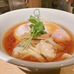 Japanese Ramen Noodle Lab Q - 醤油わんたん麺