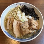 ラーメン　みなもと屋 - 限定　最後⁉︎肉増し背脂煮干し中華そば