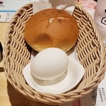 コメダ珈琲店 - モーニングセット(ロープパン・ゆで玉子)