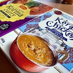 カルディコーヒーファーム - ＊ケララチキン スパイシーチキンカレー（¥321）
            ＊チキンコルマカレー（¥334）
            （KALDIオリジナル）