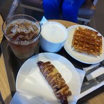 スターバックスコーヒー - 朝は一部セットでドリンクワンサイズアップ可能らしく