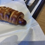 スターバックスコーヒー - 反り返りながら黒光り