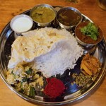 スパイスとお酒 食楽たべ