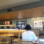 スターバックスコーヒー - 日曜朝 客入りは4割程度。満席の喫茶店はイヤな場所になるので、このくらいの客数だと居られます。
