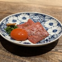 和牛料理 一石三鳥 - サーロインユッケ