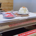 焼肉キャンプ - 配膳ロボット