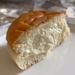 パン工房　アルファルファ - 牛乳クリームパン