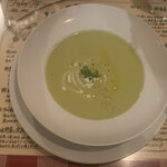 フライング ピッグ - 冷製グリーンピースのポタージュ2
