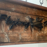 フライング ピッグ - 看板