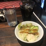 游喜庵(遊喜庵) - セットサラダ＆ドリンク（アイスコーヒーをチョイス）