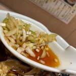 Asakusa Ramen Yoroiya - 細かく刻まれたネギがいいアクセント