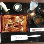 うなぎや 茂右ェ門 - 料理写真:うな重（一尾付け）