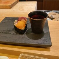 鮨よしかわ 恵比寿 - 一切れをお汁と