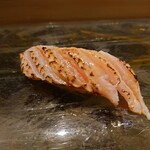 京極寿司 - ◯ノドグロ（北陸）
      脂乗りが良く皮目の炙り加減も良くて
      これもなかなか美味しいねえ❕