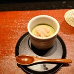 京極寿司 - ◯大葉と甘海老の冷製茶碗蒸し
      上には一晩常温で寝かせた甘海老が載せられて
      上層には大葉の茶碗蒸し、下層には鰹出汁の茶碗蒸しの
      二層となっている。