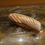 京極寿司 - ◯コハダ
      酢締めされてサッパリながら
      コハダの旨味ある味わい。