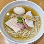 自家製麺 TERRA - 「淡麗 塩煮干(980円)+味付き玉子(120円)」です