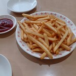 めん工場 - ポテトフライです。カリカリで美味でした。