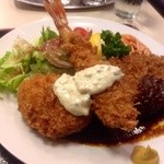 キッチンスズキ - メンチカツ、カニコロッケ、海老フライ盛り合わせ